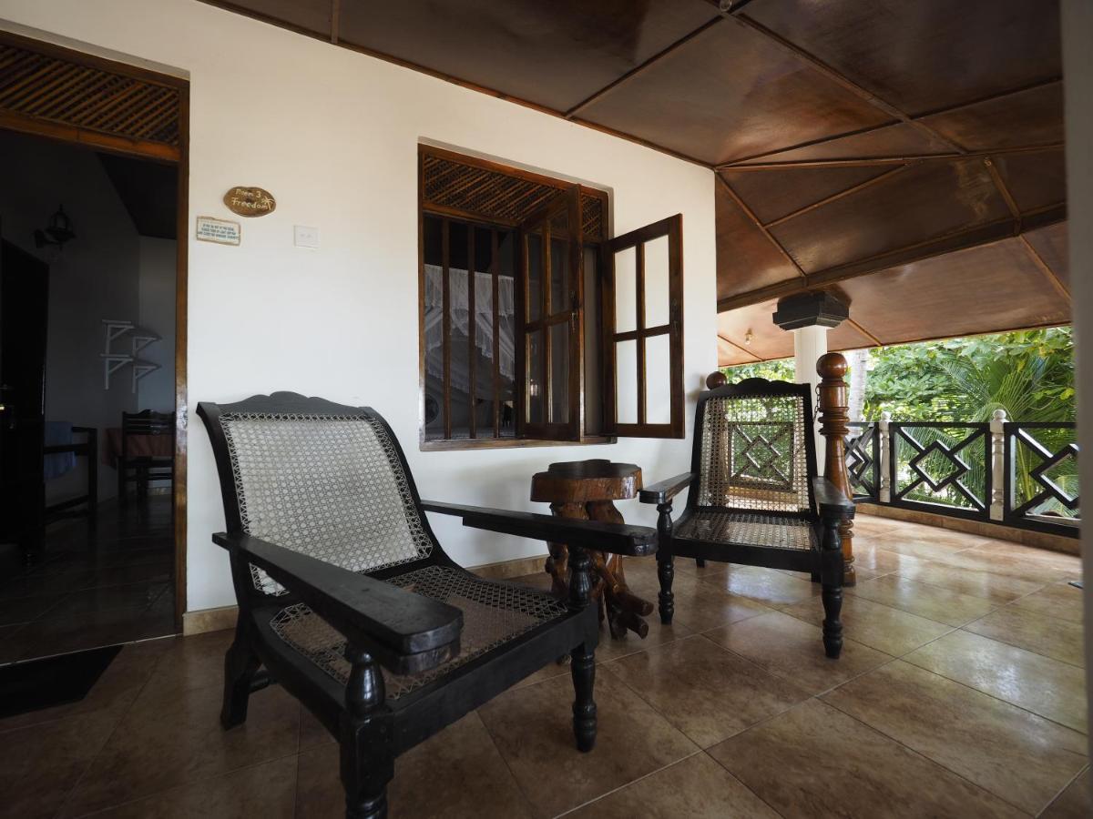 Ibisbird Beach Bungalows, Sport, Spa And Restaurant Тангалла Экстерьер фото