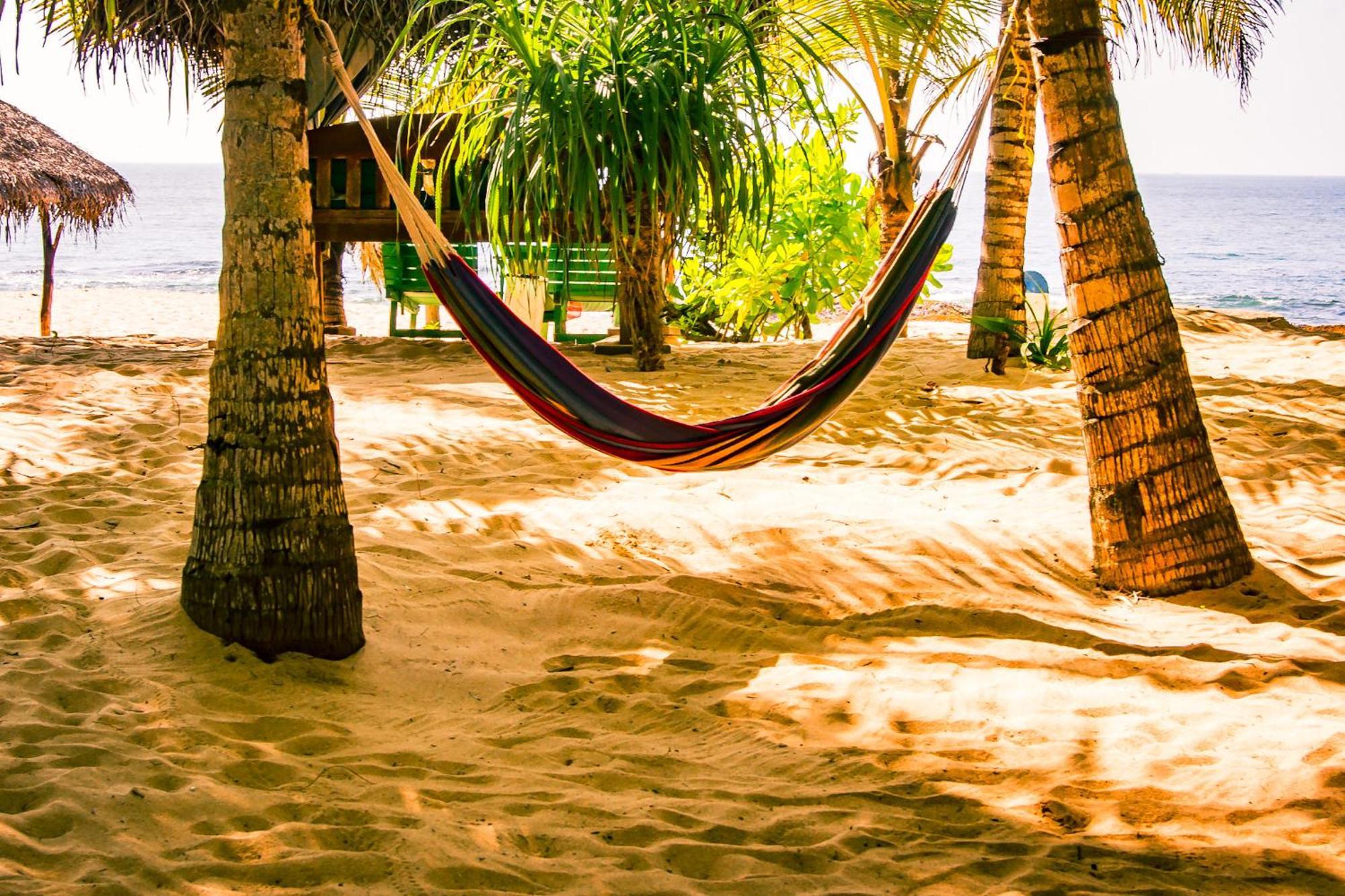 Ibisbird Beach Bungalows, Sport, Spa And Restaurant Тангалла Экстерьер фото
