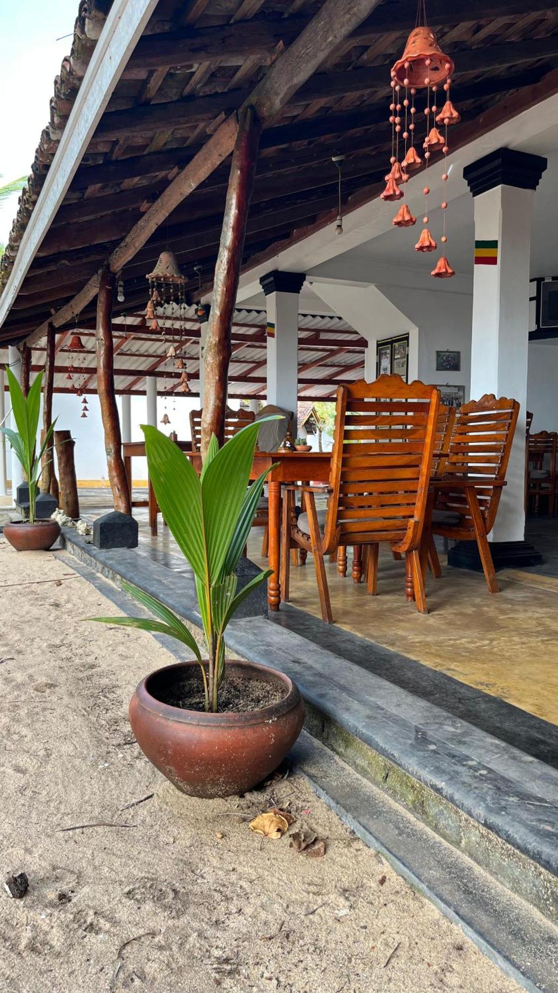 Ibisbird Beach Bungalows, Sport, Spa And Restaurant Тангалла Экстерьер фото
